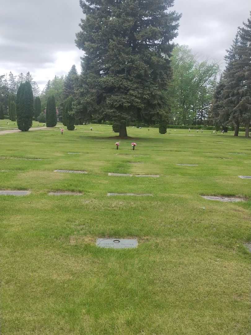 Joseph W. Oliver's grave. Photo 2