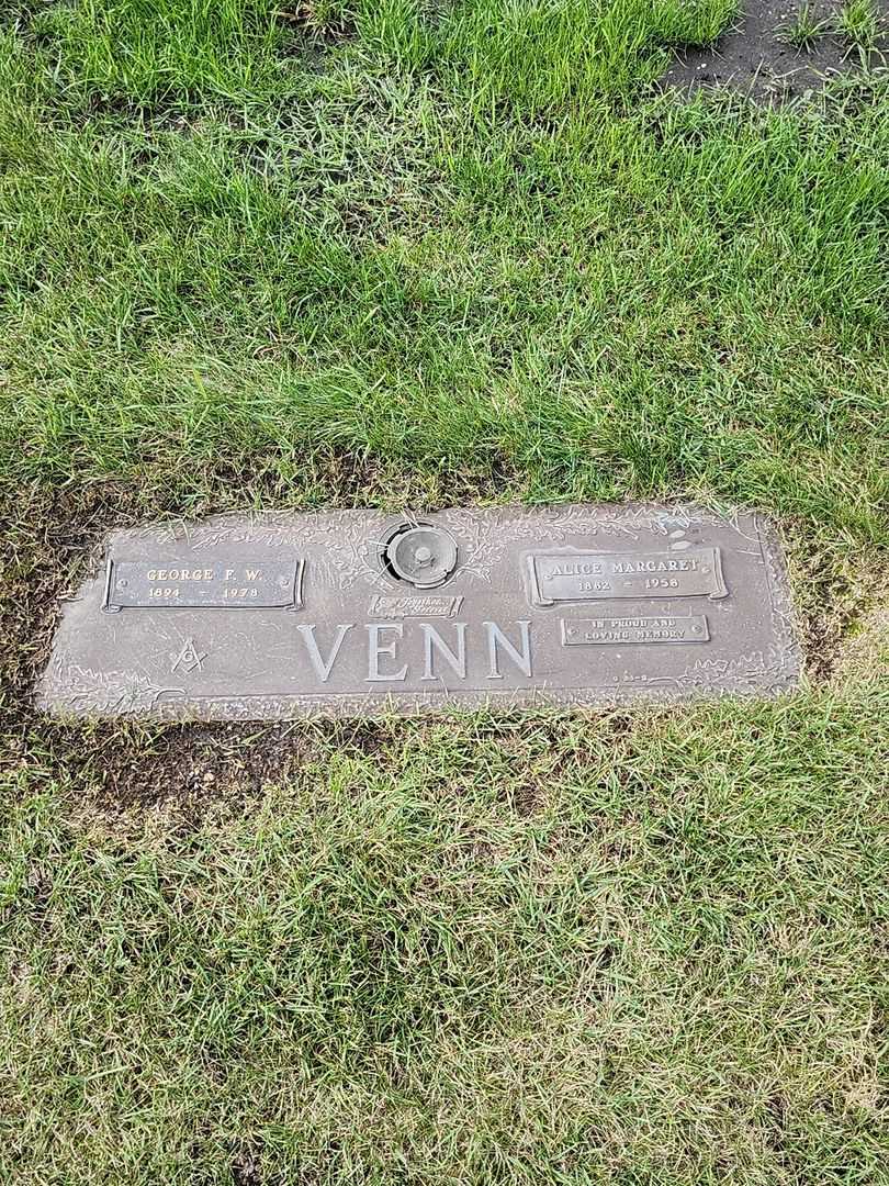 Alice Margaret Venn's grave. Photo 1