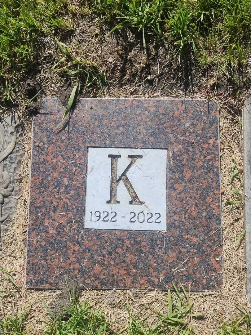 Kathleen "Kay" Dallman's grave. Photo 4