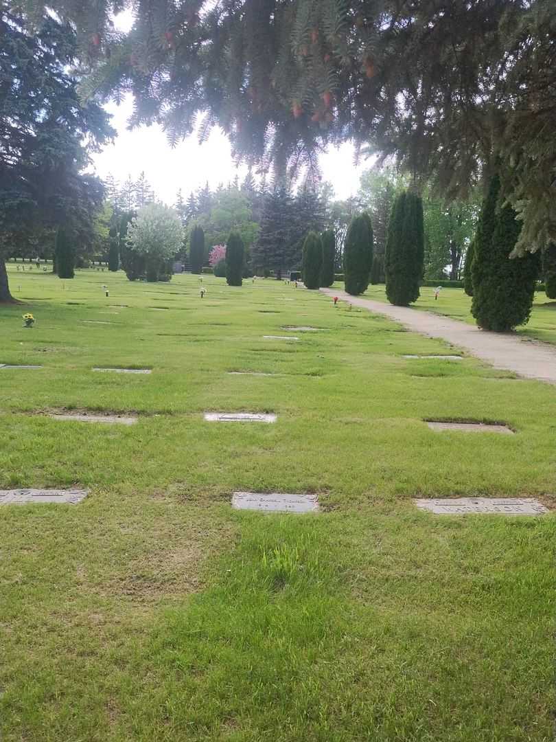 Jean Campbell Thompson's grave. Photo 2