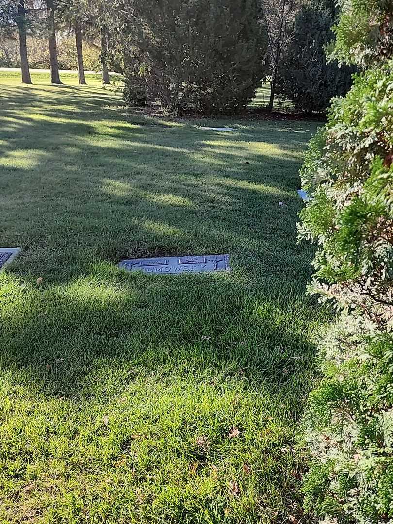 Anelia "Nellie" Jakymeczko Gumowsky's grave. Photo 2