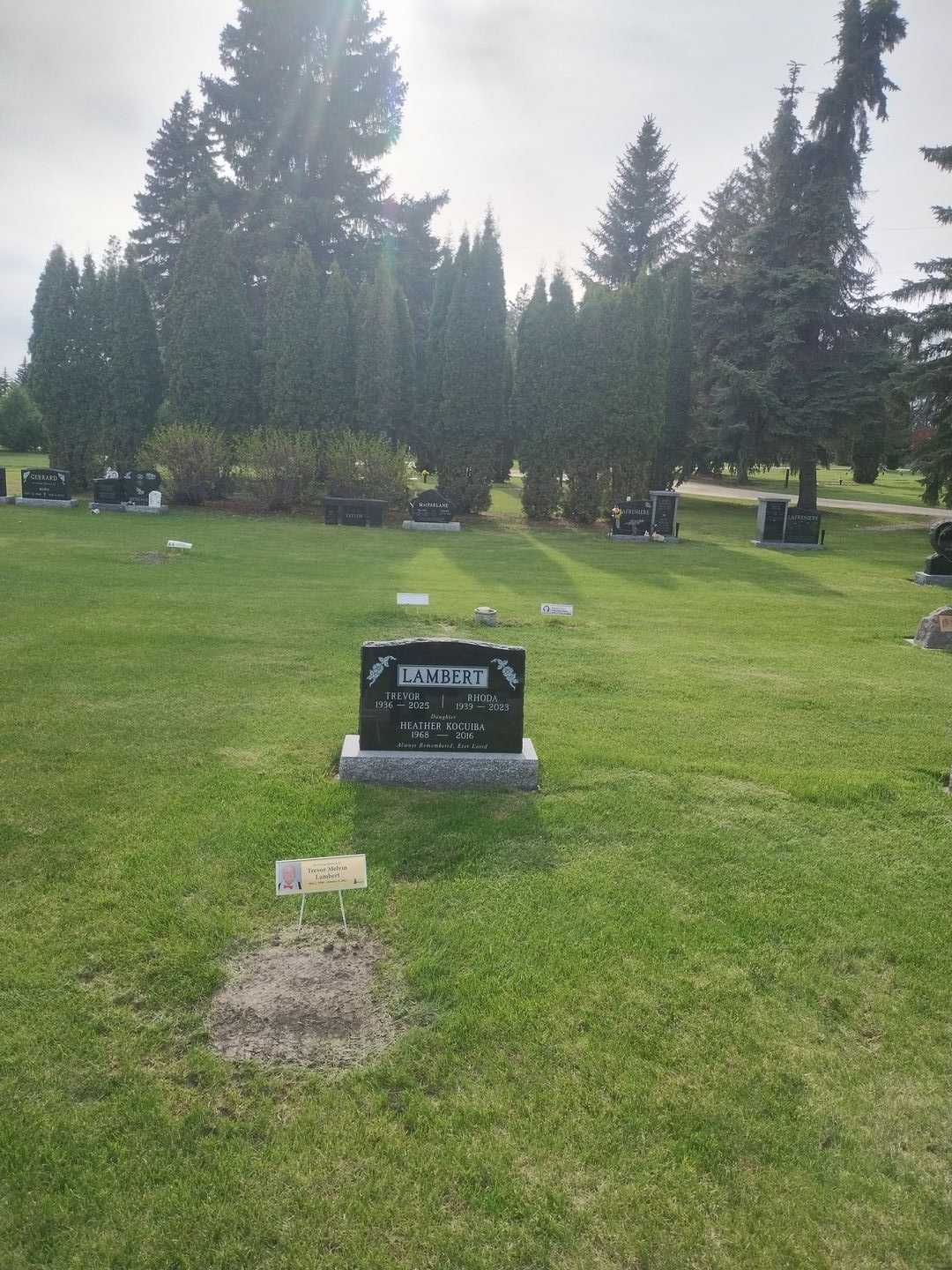 Trevor Melvin Lambert's grave. Photo 1