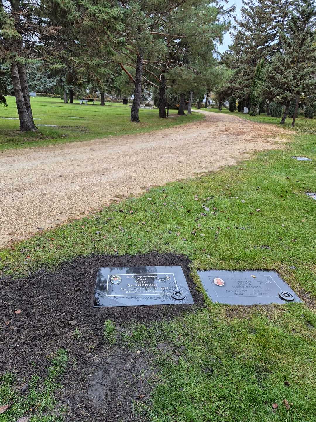 Carl Sanderson's grave. Photo 2