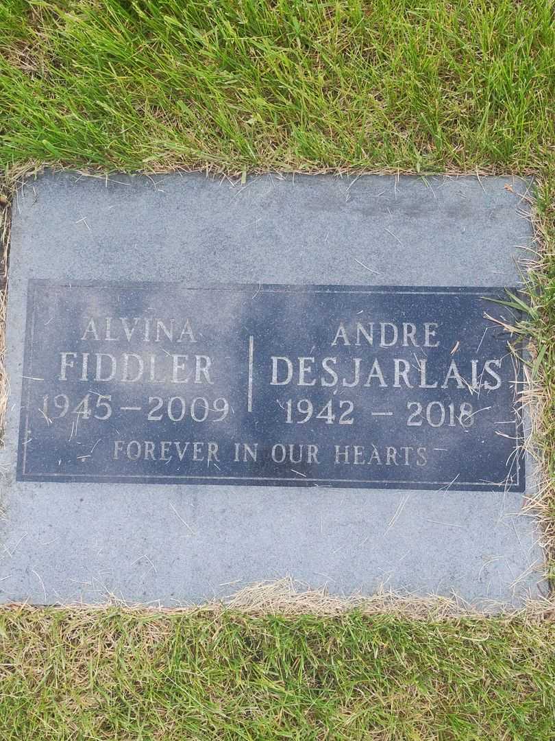 Alice Marie Parr's grave. Photo 1