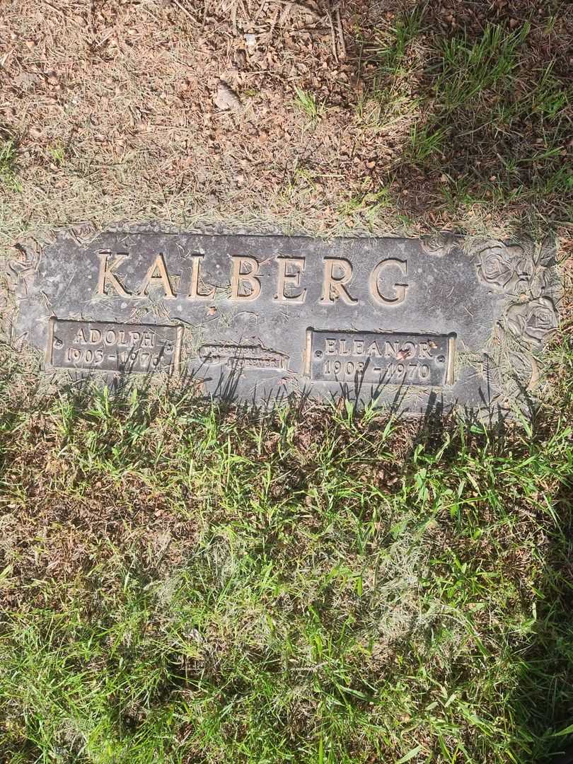 Adolph Kalberg's grave. Photo 1