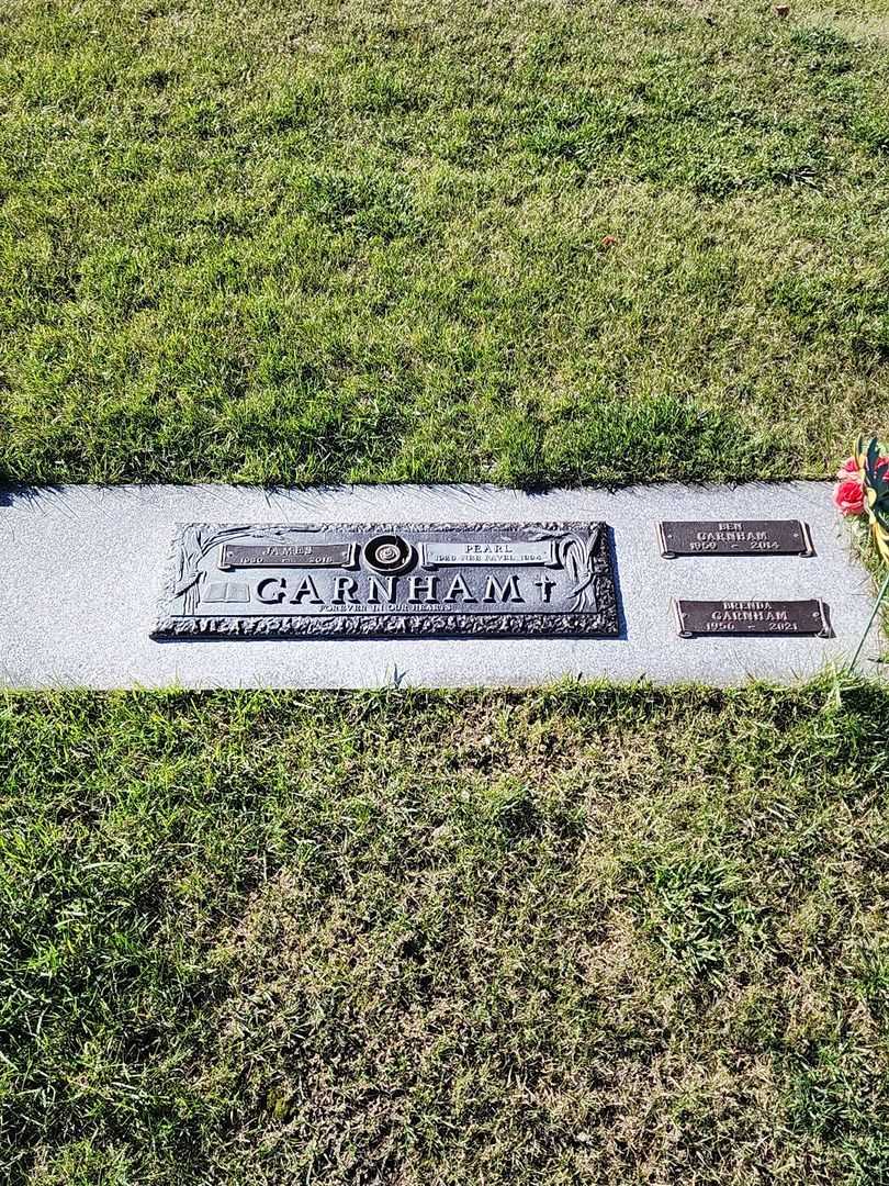 Pearl Mary Favel Garnham's grave. Photo 6