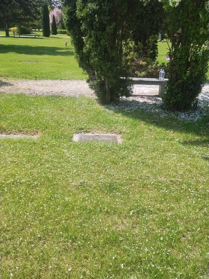 Sarah Neilson Keddie's grave. Photo 2