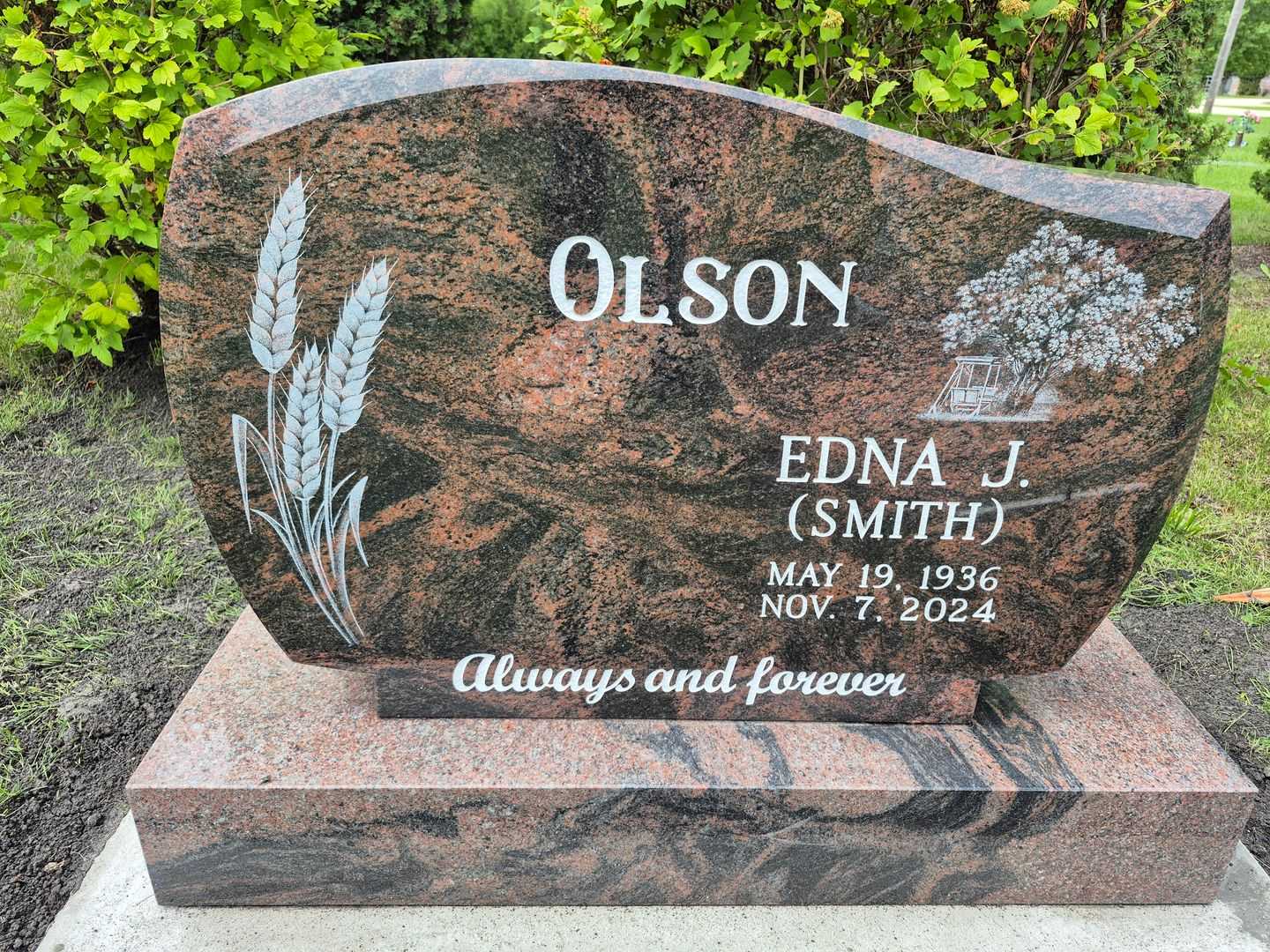Edna Jean Olson's grave. Photo 1