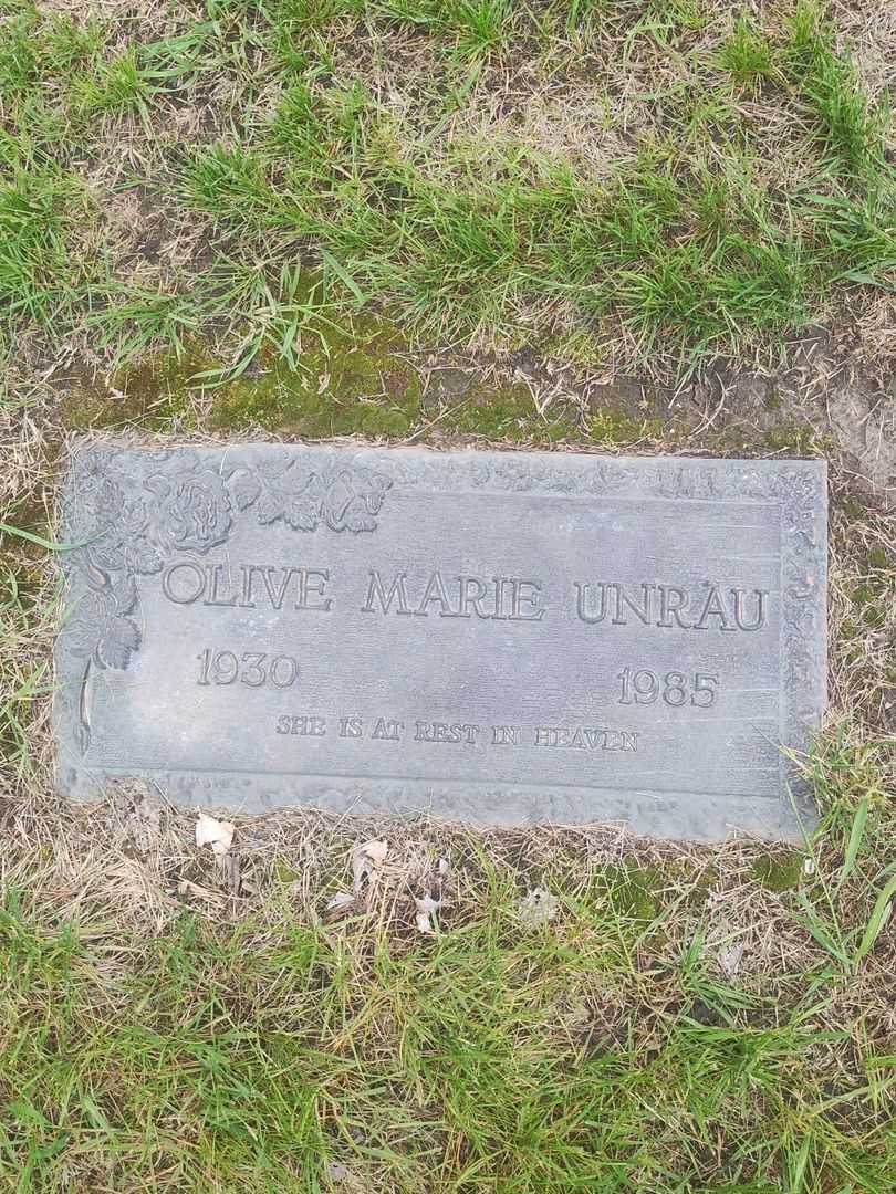 Olive Marie Unrau's grave. Photo 1