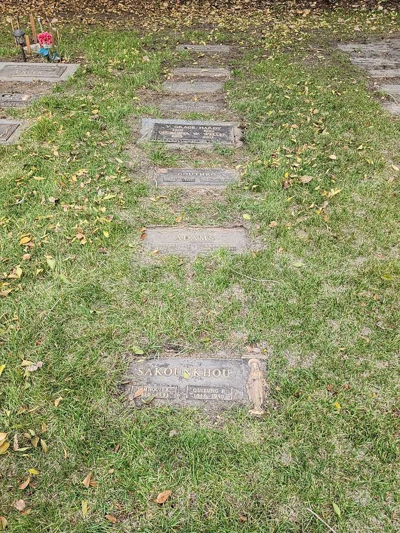 Alfred Lloyd Adams's grave. Photo 2