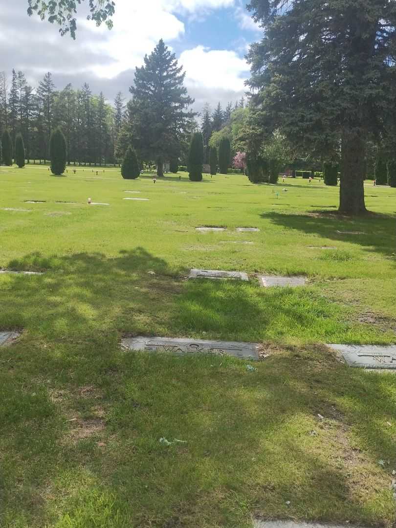 James Kelvin "Kelly" Walker's grave. Photo 2