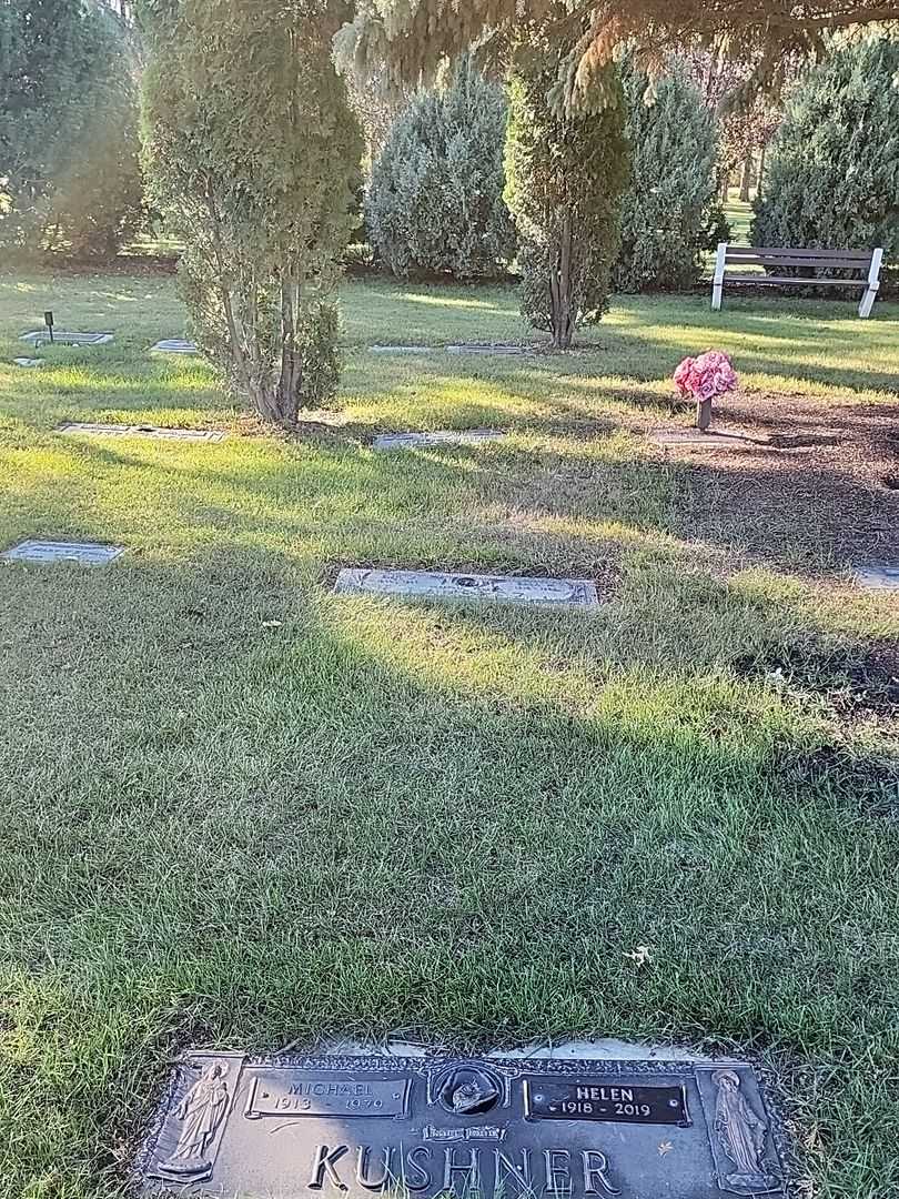 Ella M. Lamblez's grave. Photo 2