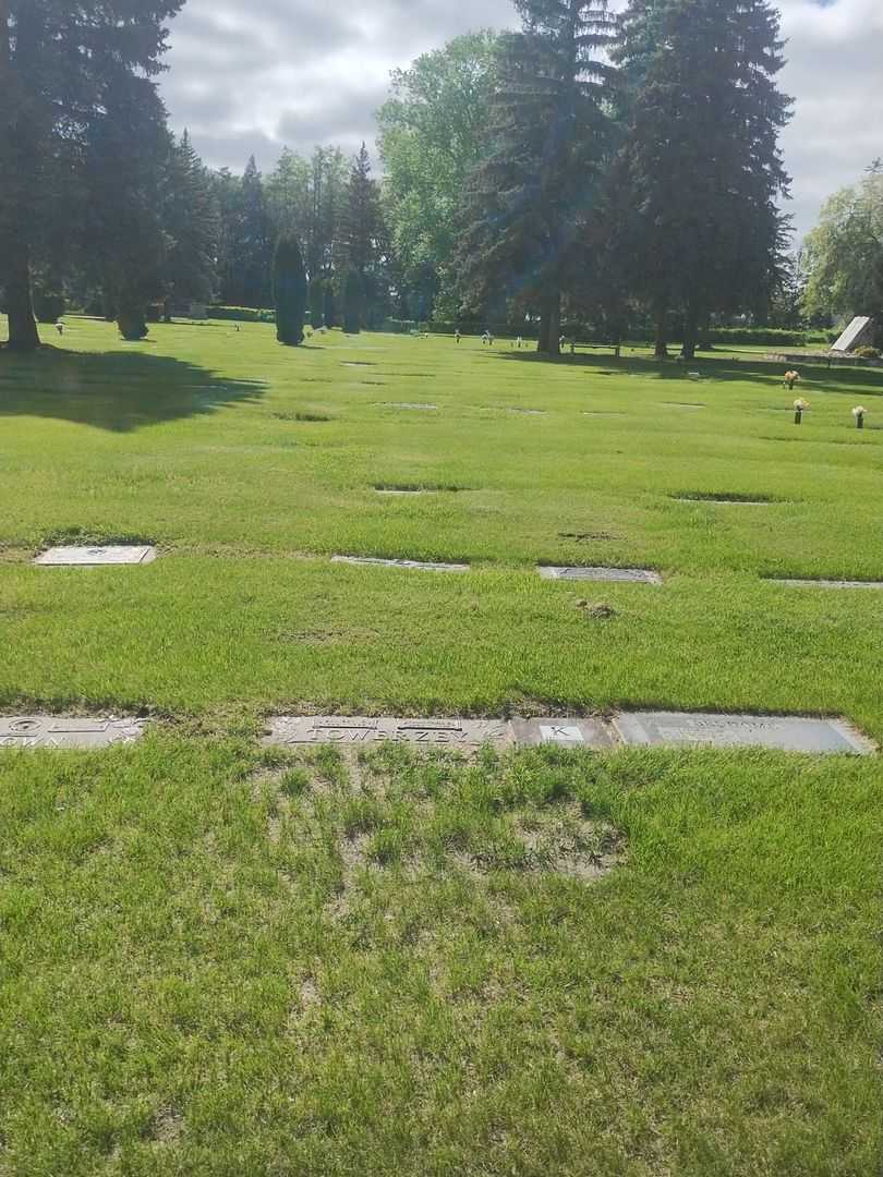 Kathleen "Kay" Dallman's grave. Photo 2