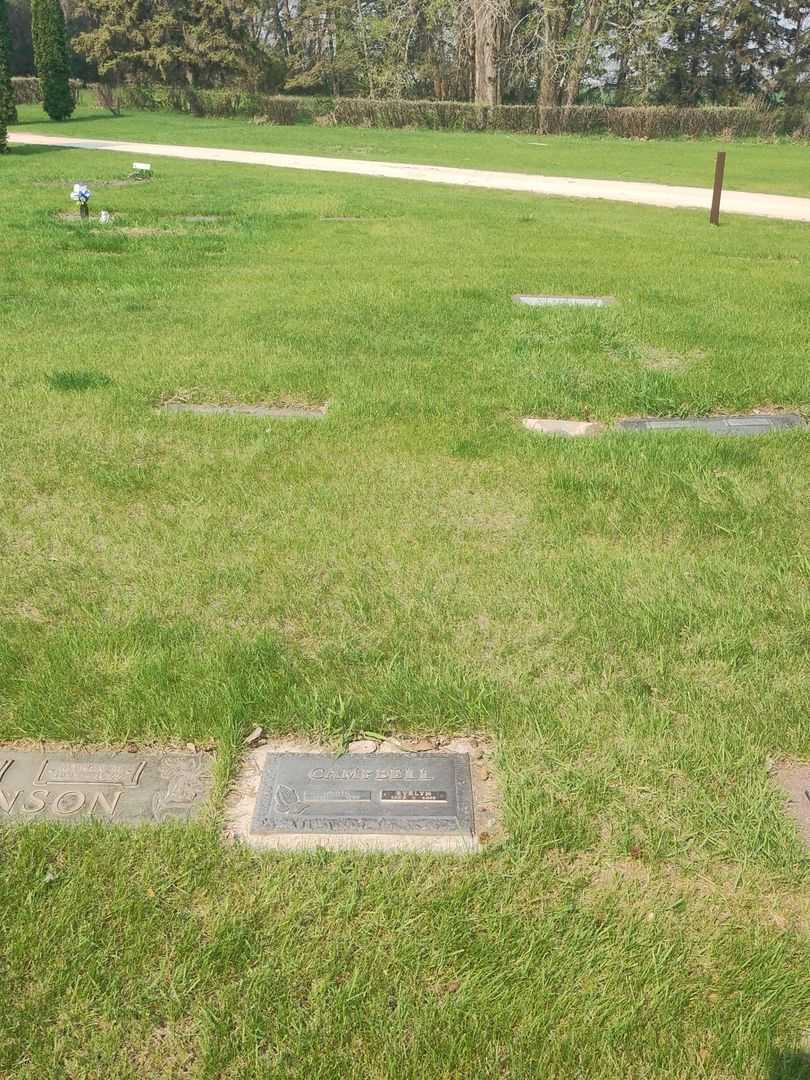 Clair Campbell's grave. Photo 2