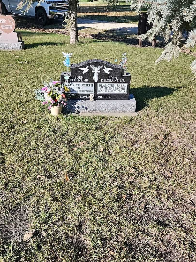 Blanche Isabel Vandenberghe Cool's grave. Photo 2