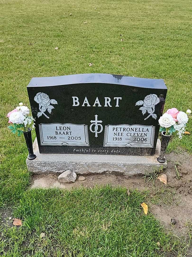 Leon Baart's grave. Photo 1