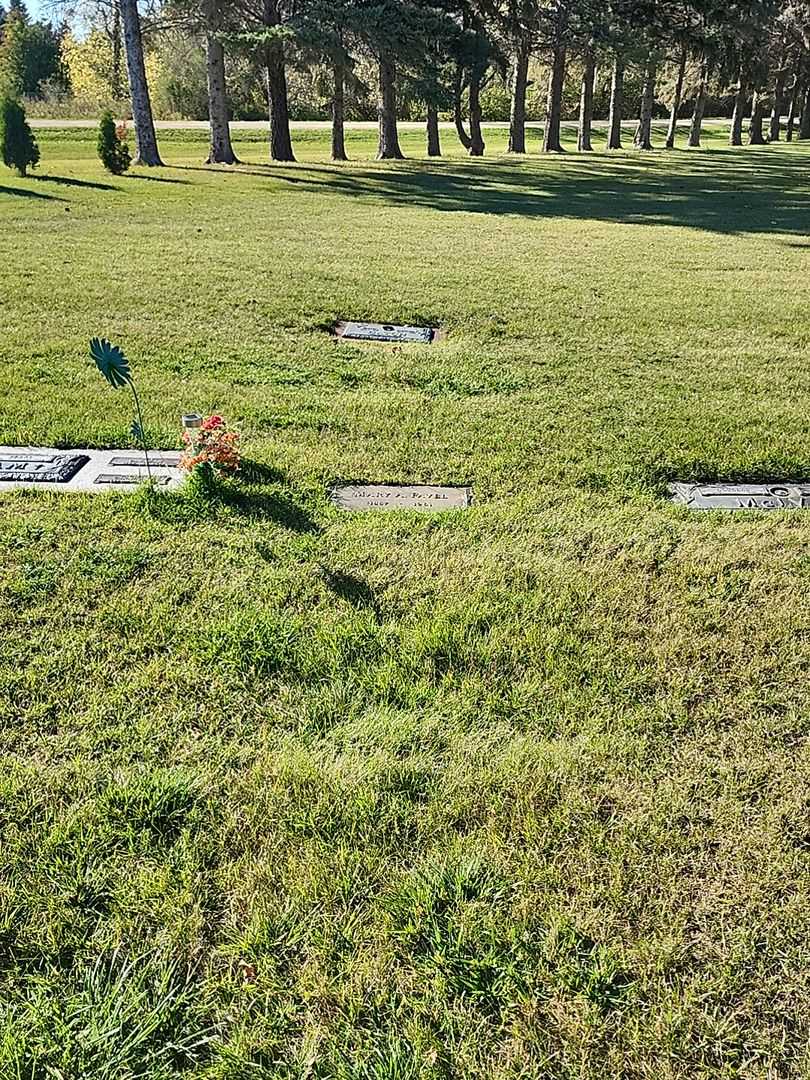 Mary A. Favel's grave. Photo 2