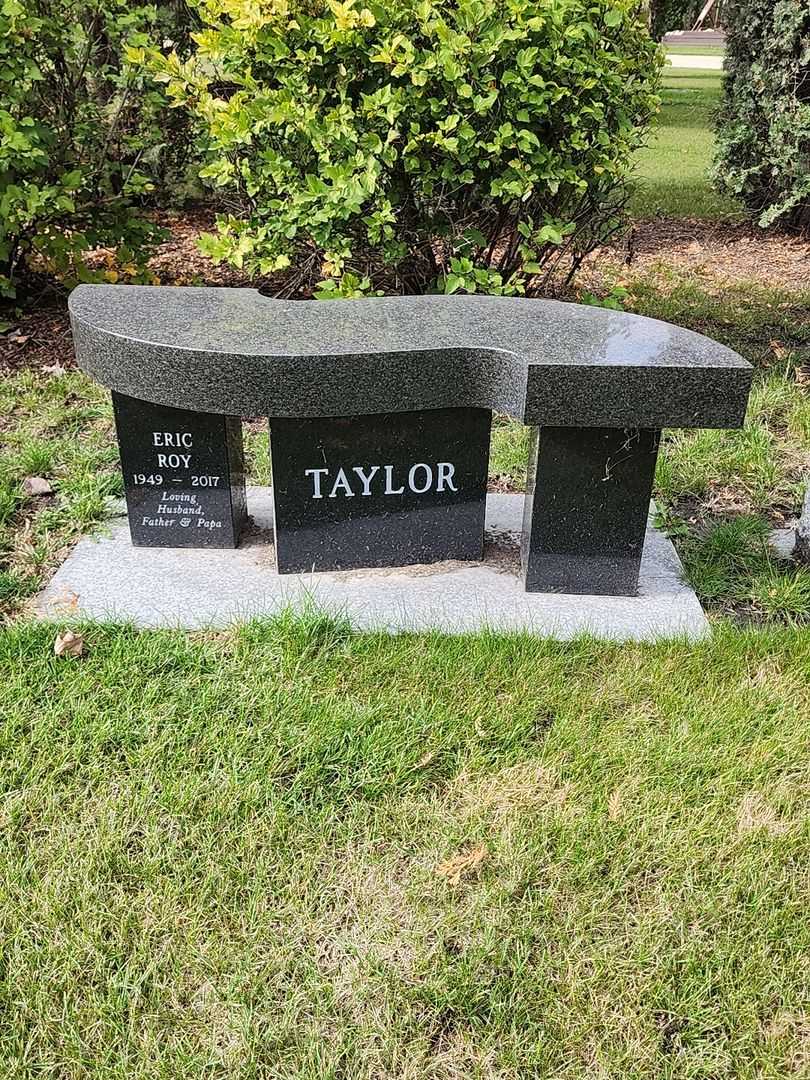 Eric Roy Taylor's grave. Photo 1