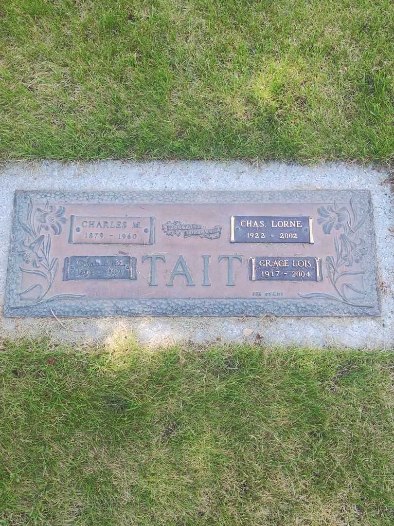 Chas. Lorne Tait's grave. Photo 1