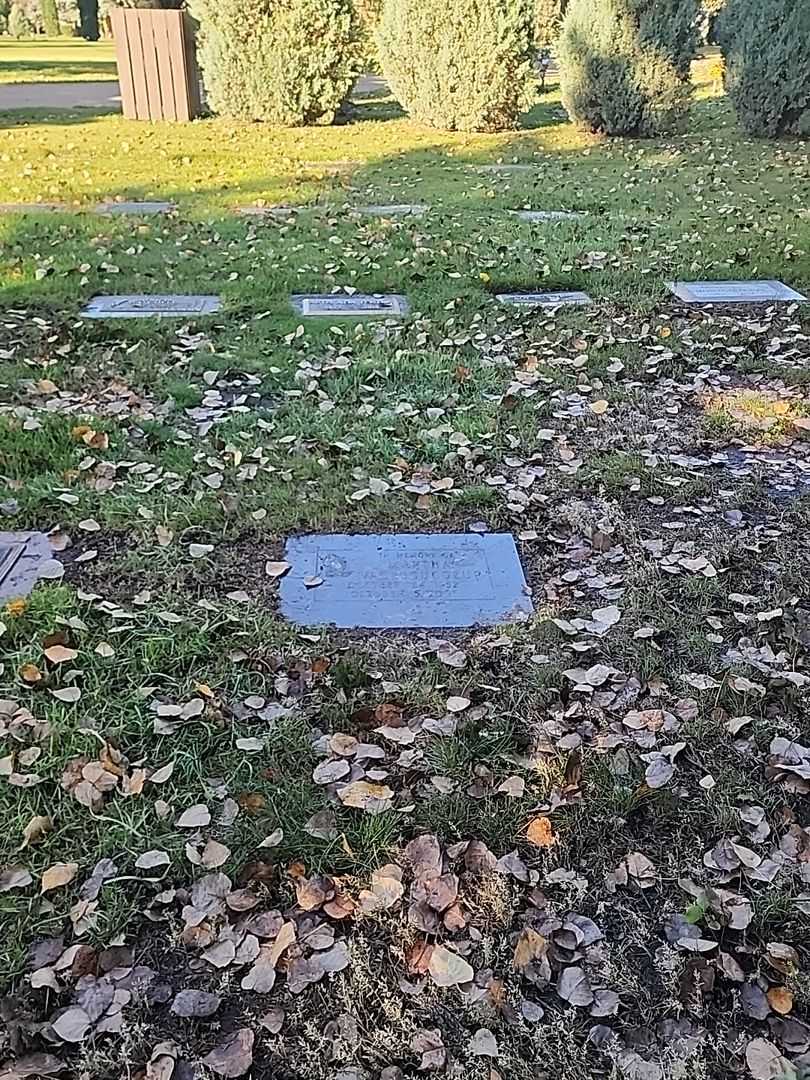 Martha Vadeboncoeur's grave. Photo 2