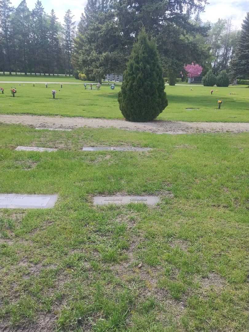 Rene A. Albinet's grave. Photo 2