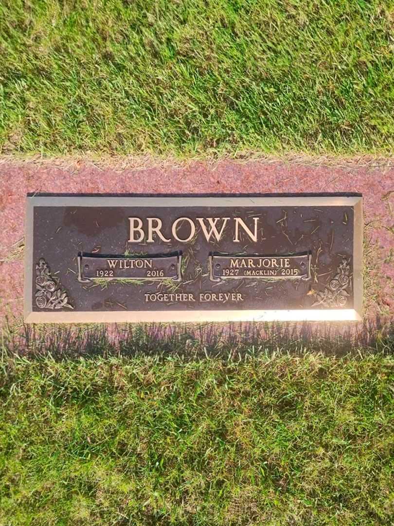 Marjorie Macklin Brown's grave. Photo 3