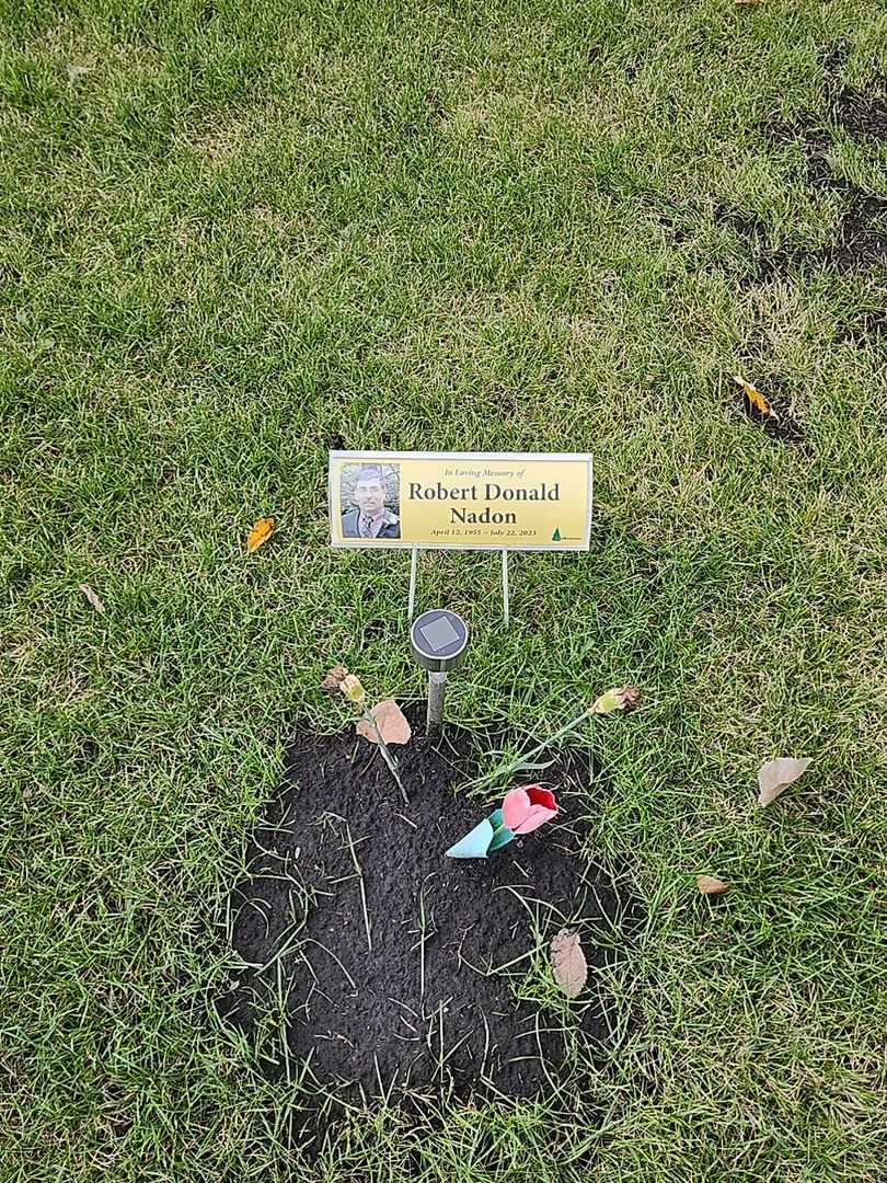 Robert Donald Nadon's grave. Photo 1