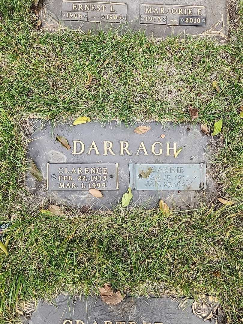 Carrie Darragh's grave. Photo 1