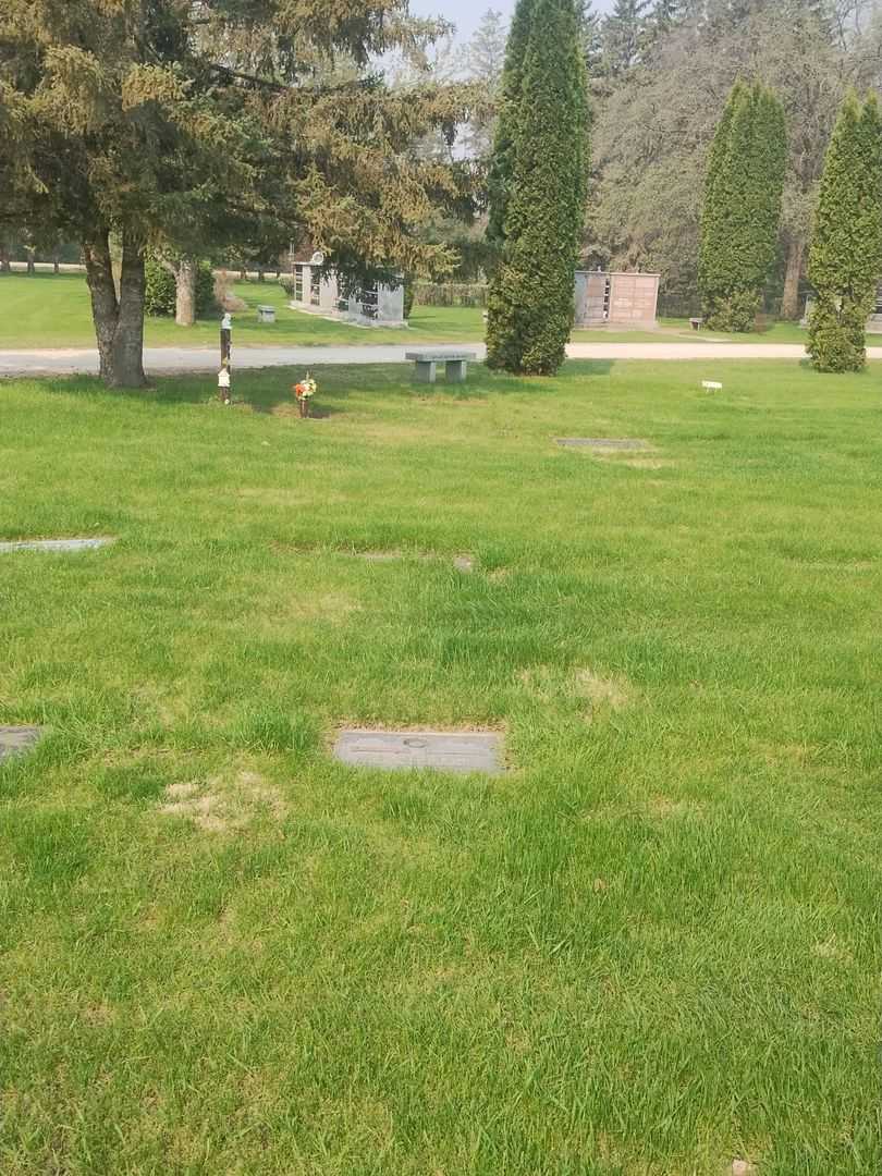 Margaret Bachalo's grave. Photo 2