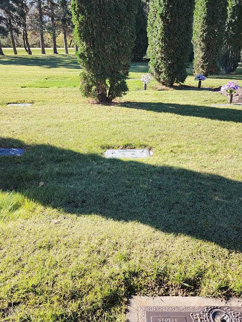 Donald Arthur MacLennan's grave. Photo 2