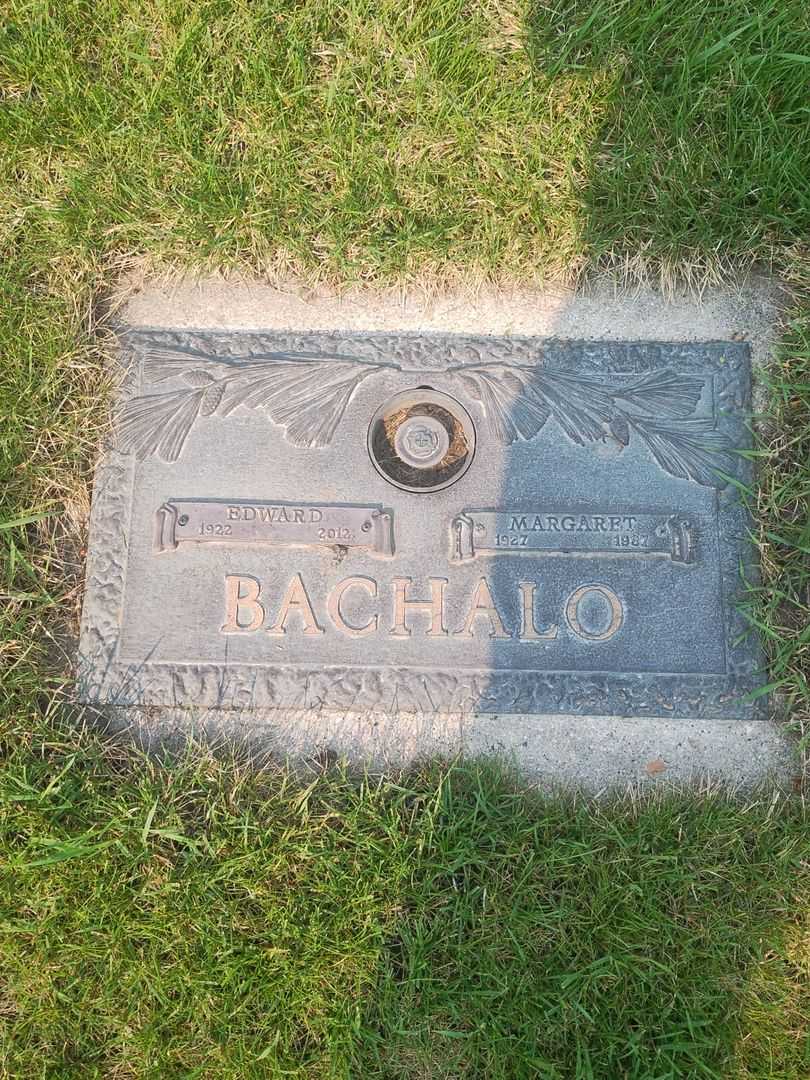 Margaret Bachalo's grave. Photo 1