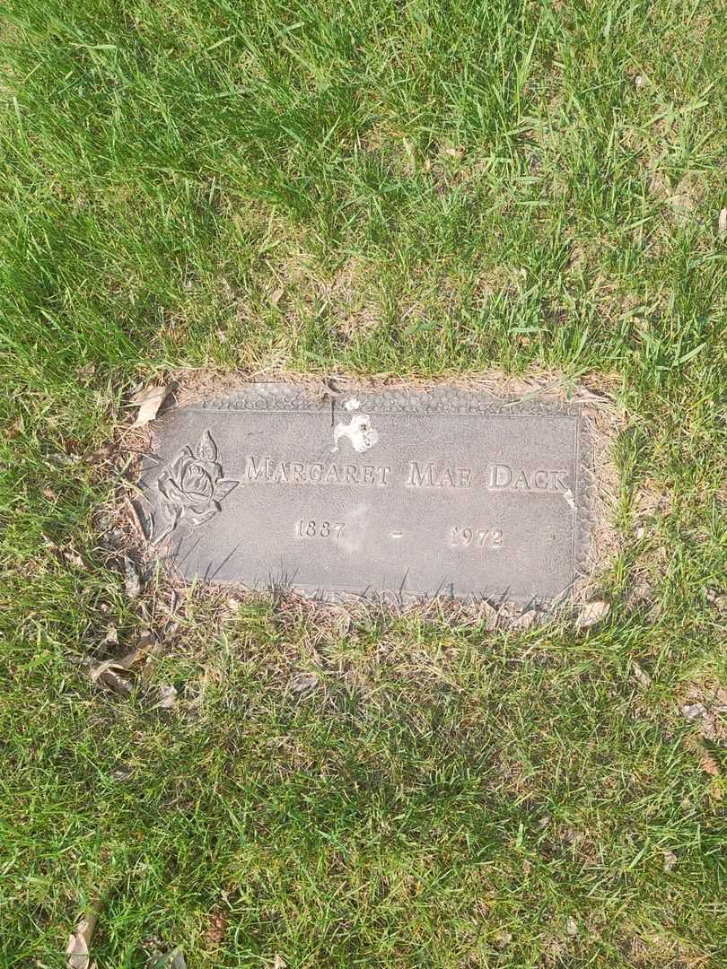 Margarth Mae Dack's grave. Photo 1