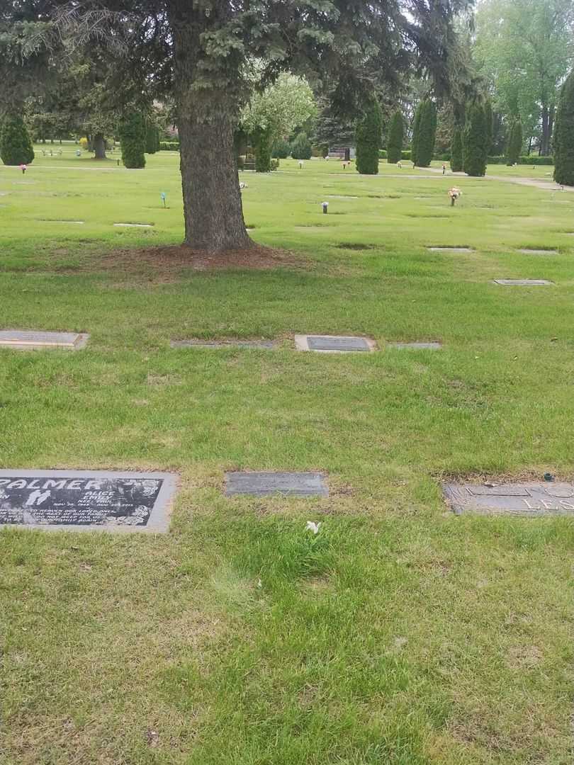 Dennis Wayne Elias's grave. Photo 2