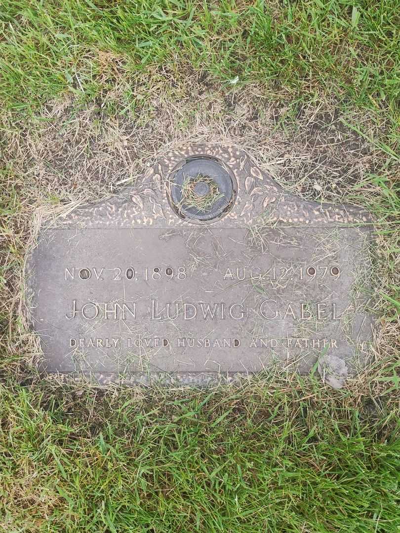 John Ludwig Gabel's grave. Photo 1