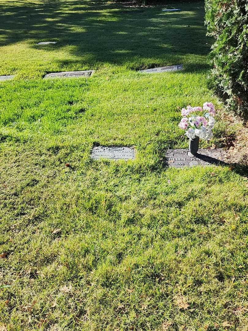 Albert John Raymack's grave. Photo 2