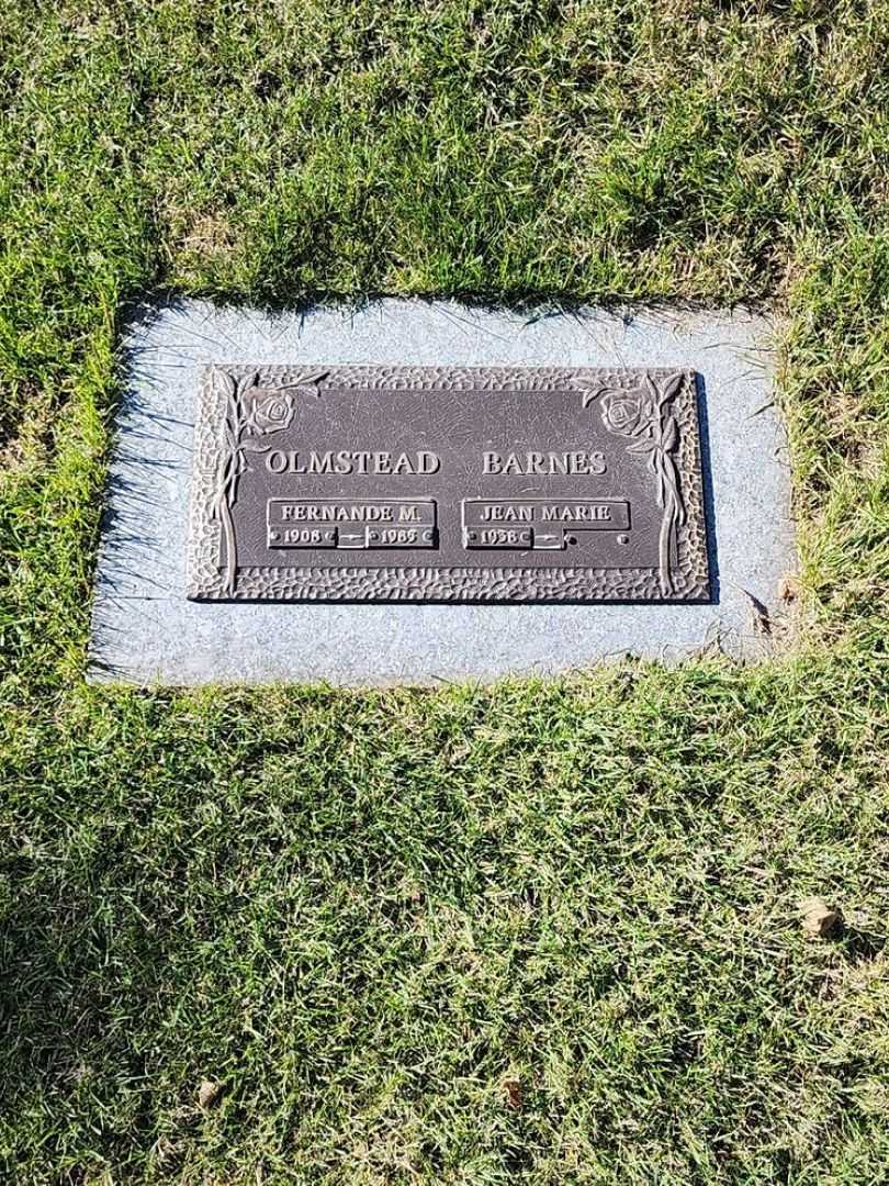 Fernande M. Olmstead's grave. Photo 1