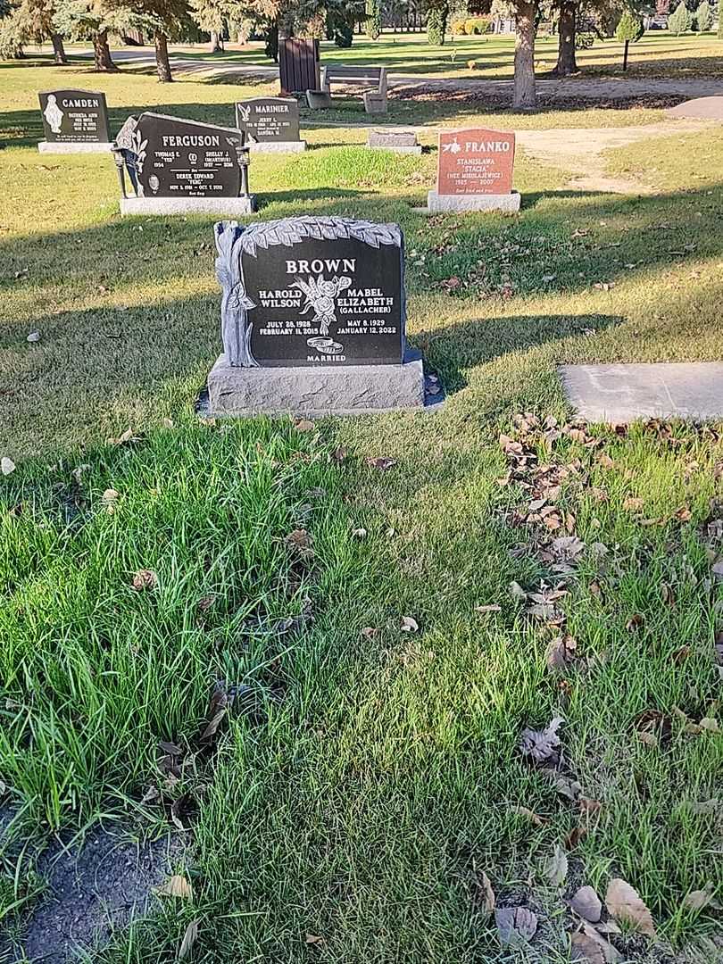 Mabel Elizabeth Gallacher Brown's grave. Photo 2