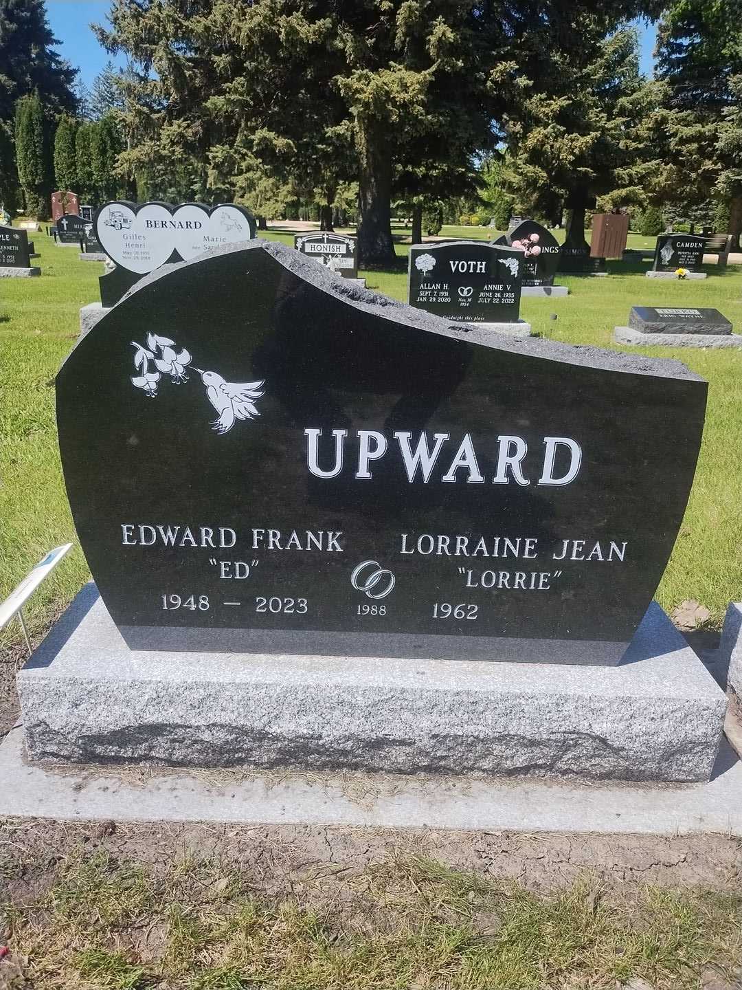 Edward Frank "Ed" Upward's grave. Photo 2