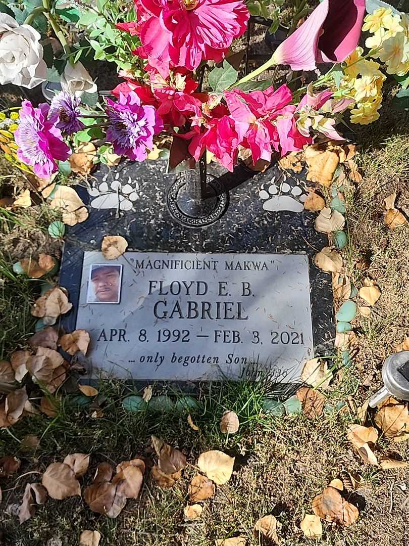 Floyd Earl Bailey "Magnificient Makwa" Gabriel's grave. Photo 1