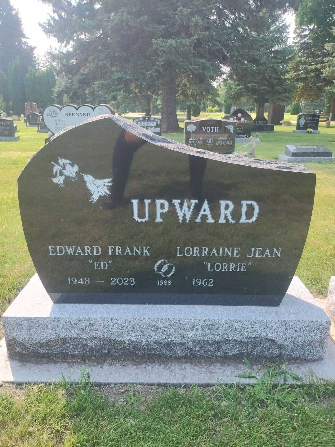 Edward Frank "Ed" Upward's grave. Photo 3