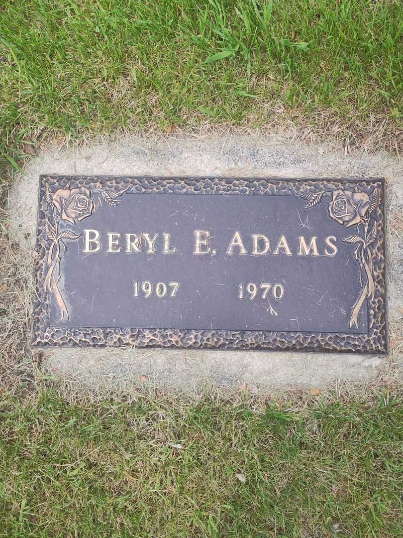 Beryl E. Adams's grave. Photo 1