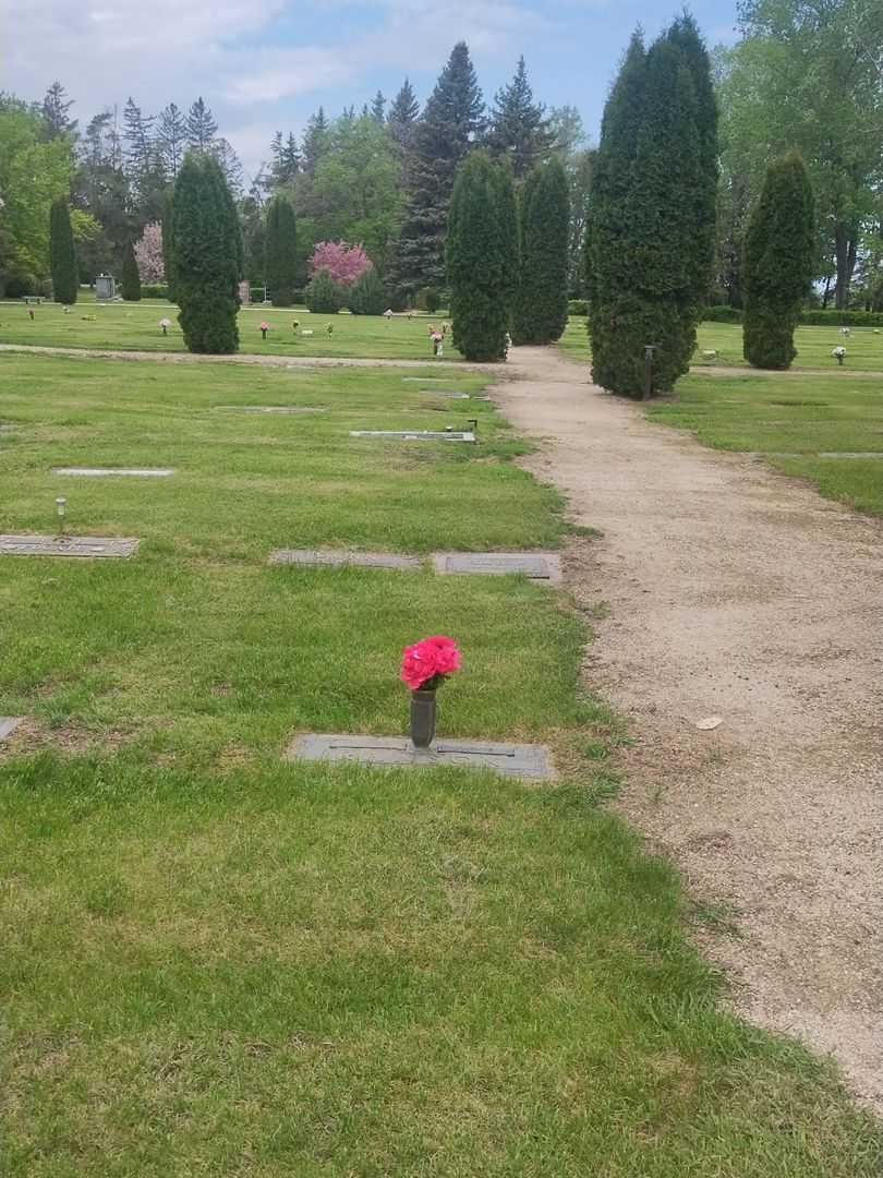 Adeline Ranson's grave. Photo 2