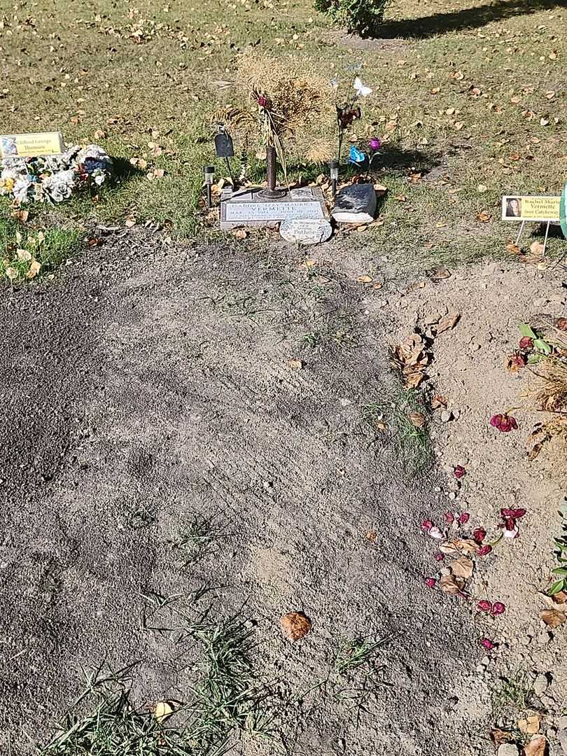 Isadore Maurice "Izzy" Vermette's grave. Photo 2