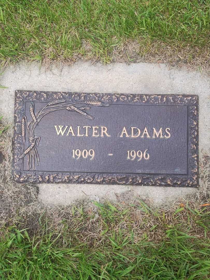 Walter Adams's grave. Photo 1