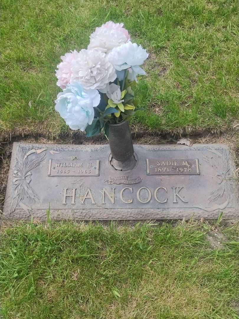 Sadie M. Hancock's grave. Photo 1