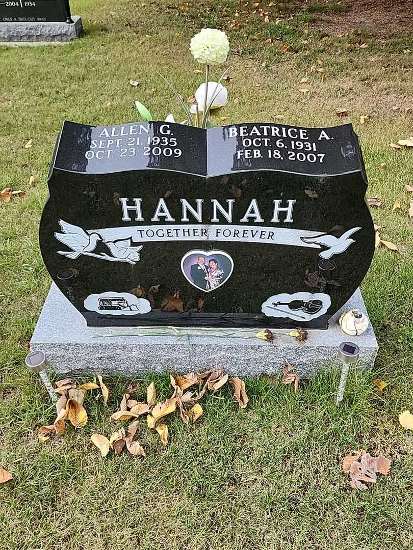 Allen G. Hannah's grave. Photo 1