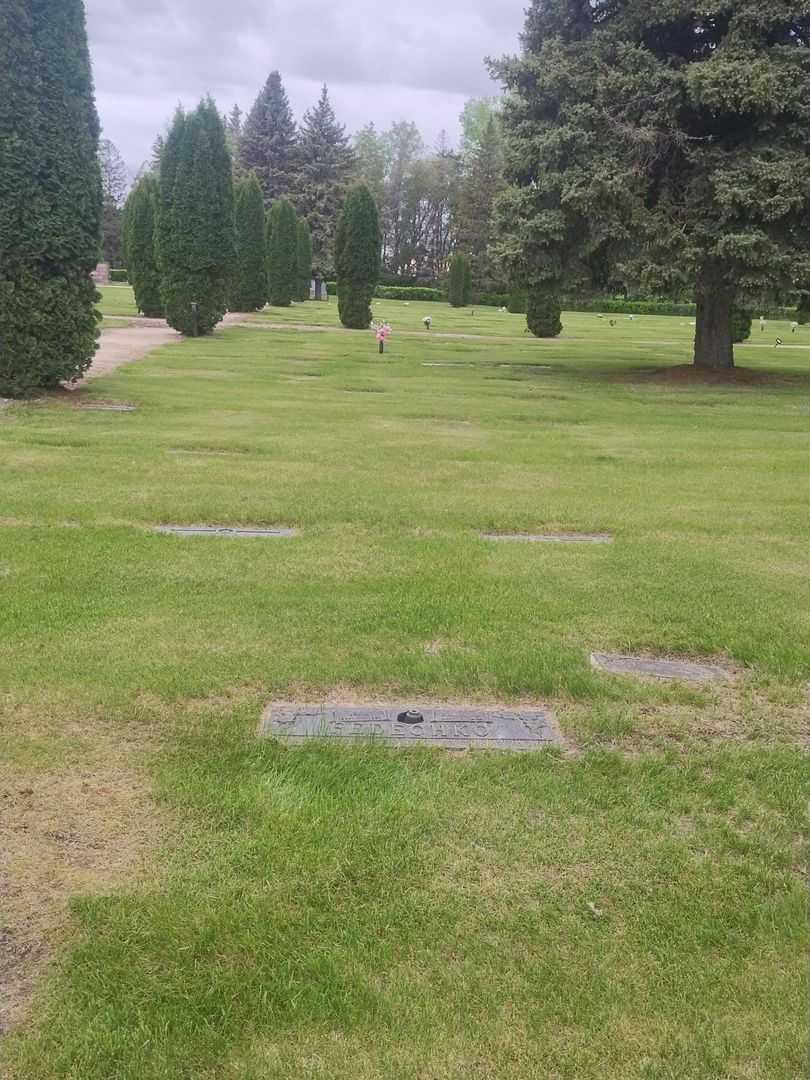 Christina Fedechko's grave. Photo 2