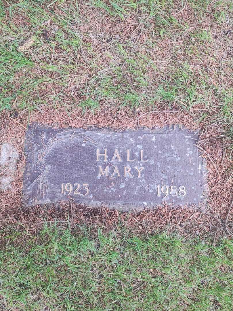 Mary Hall's grave. Photo 1