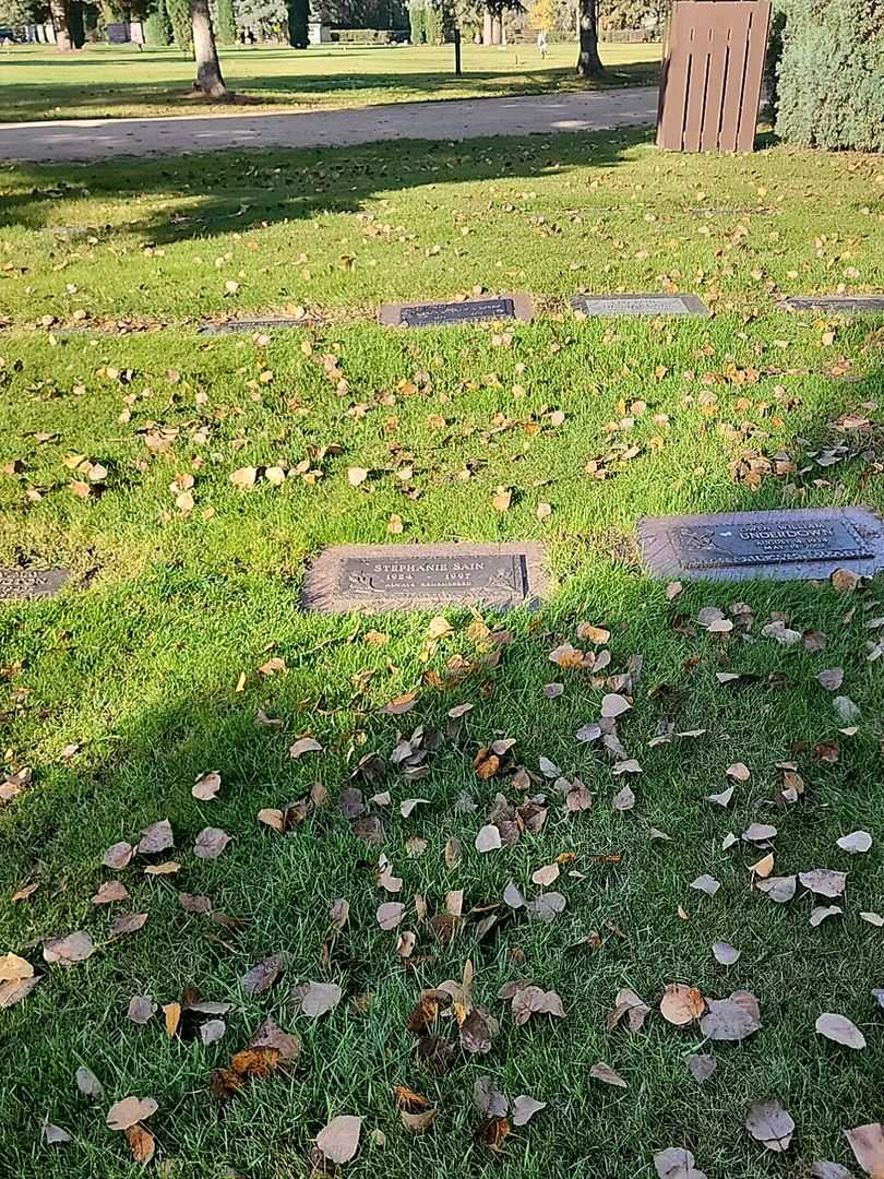 Stephanie Sain's grave. Photo 2