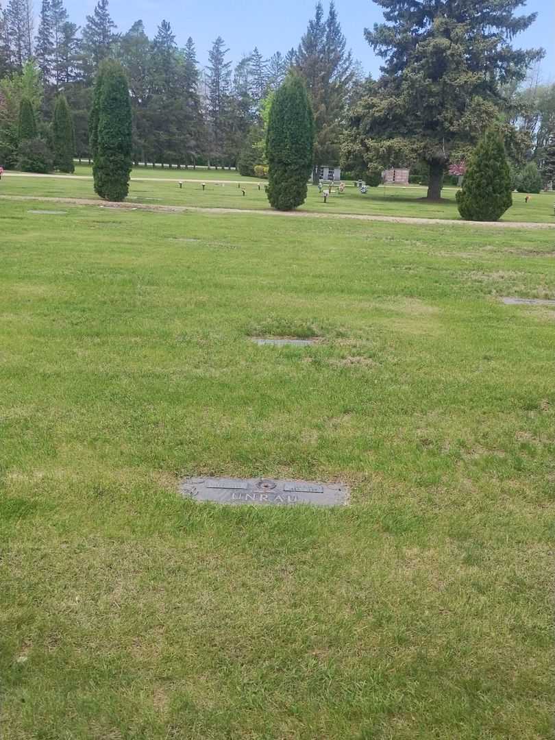 Maria Unrau's grave. Photo 2